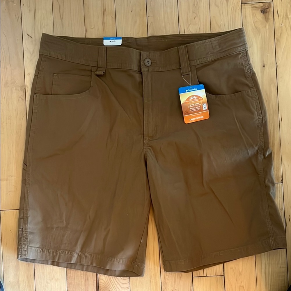 20% OFF BUNDLES! NWT! Columbia Omni Shade Shorts. Tan. 38”W 10”L